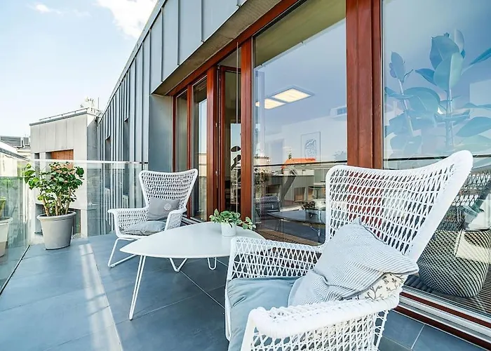 Shiny Rooftop With Free Garage 아파트