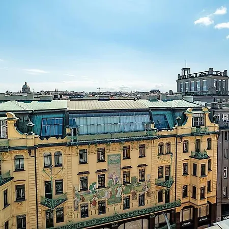 Apartmán Shiny Rooftop With Free Garage