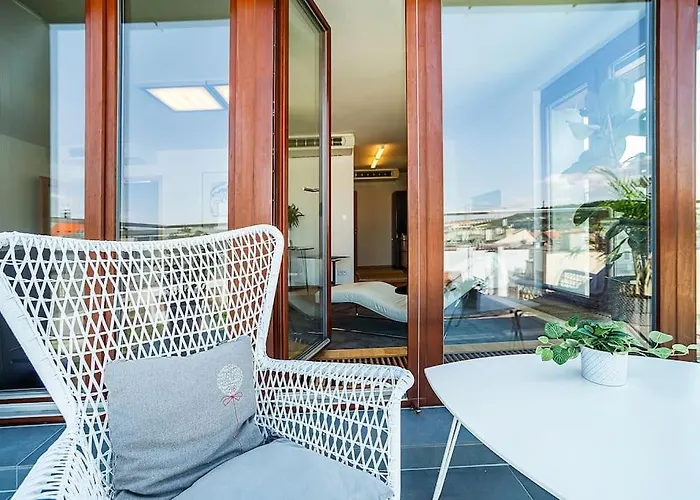Shiny Rooftop With Free Garage Prague